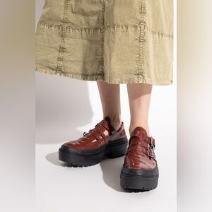 Converse Lug Sole Mary Jane’s Women’s Size 10.5 Red Patent Leather Platform Y2K